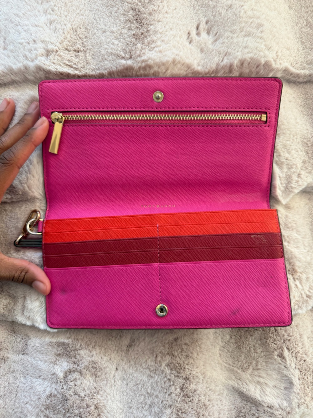 Tory Burch Fuchsia Zip Wristlet Wallet with Gold Logo - Picture 6 of 7